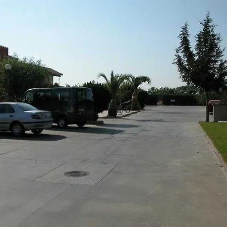 Torre De Guzmanes Hotel 3*