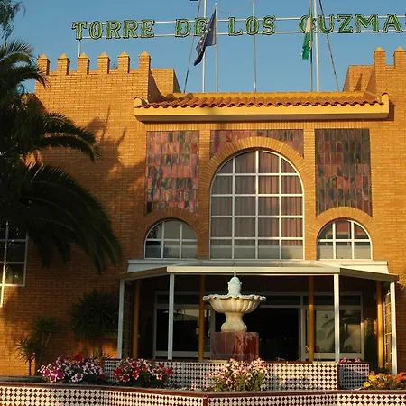 Torre De Guzmanes Hotel 3*