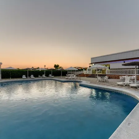 Torre De Guzmanes Hotel